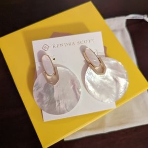 Kendra Scott Diane Mother of Pearl Gold Earrings